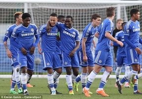 Siêu phẩm đá phạt của sao U19 Chelsea