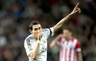 Pha chuyền bóng ngẫu hứng kiểu rabona của Di Maria
