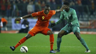 Benteke ngượng chín mặt sau pha bỏ lỡ khó tin