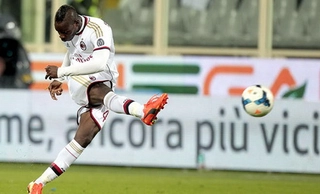 Top 10 pha sút phạt đẳng cấp nhất thế giới trong năm 2014