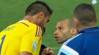 Nguyên nhân nào giúp Romero cản phá thành công hai quả 11m?