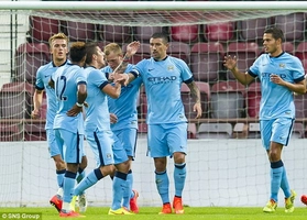 ĐKVĐ Premier League thắng nhẹ nhàng trên đất Scotland