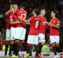 Man Utd 2-1 Valencia: Thắng lợi hú vía trên Old Trafford