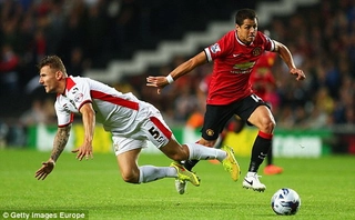 MK Dons 4-0 Man Utd: Thảm bại không tưởng chào mừng siêu Quỷ đỏ Di Maria