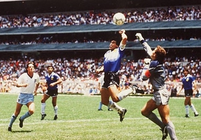 Tác phẩm Bàn tay của Chúa được tái hiện ở Nga