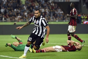 Milan 0-1 Juventus: Carlos Tevez lại toả sáng