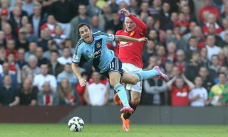 Thủ quân Man Utd quá xứng đáng bị đuổi khỏi sân