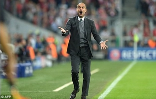 Thua học trò, Guardiola quê độ bỏ chạy