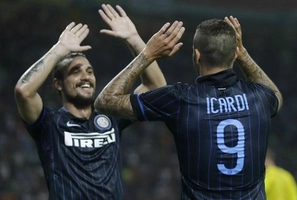 Sao Inter Milan suýt tẩn đồng đội trong trận đấu với Juventus