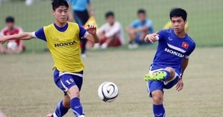 Công Vinh - Công Phượng phối hợp thảm họa trong buổi tập của ĐT Việt Nam