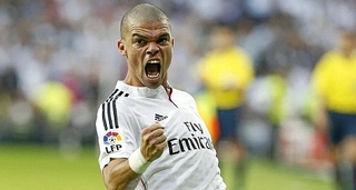 Top 10 cầu thủ chơi xấu nhất thế giới