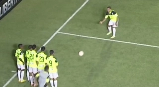 Màn ăn mừng bàn thắng siêu độc