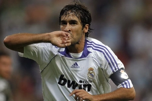 Raul Gonzalez: Từ thần đồng Atletico đến huyền thoại Real Madrid