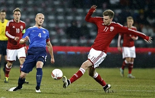 Đan Mạch 3-2 Mỹ: Chân gỗ Bendtner lập hattrick