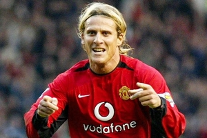 Video những bàn thắng đẹp mắt của Diego Forlan ở MU
