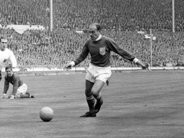 Video những pha xử lý bóng mềm mại của Di Stefano