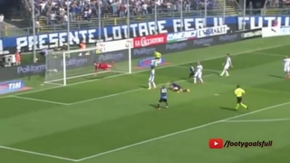 Những pha phản lưới nhà không tưởng bậc nhất lịch sử bóng đá thế giới