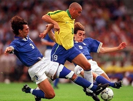 Clip những bàn thắng đẹp nhất của Ronaldo béo ở các kỳ World Cup