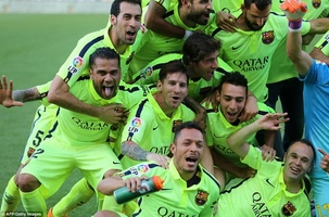 Barcelona tưng bừng ăn mừng chức vô địch La Liga 2014-2015