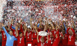 Lễ đăng quang Bundesliga 2014-2015 của Bayern Munich