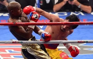 Tổng hợp những pha ra đòn hay của trận đấu quyền anh thế kỷ Mayweather và Pacquiao