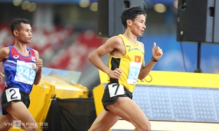 Video clip Seagame 28: Nguyễn Văn Lai đoạt HCV và phá kỷ lục chạy 5000m