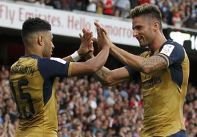 Video bàn thắng: Arsenal 6-0 Lyon (Emirates Cup 2015)