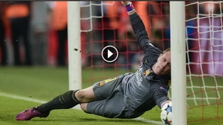Thủ thành Barca sở hữu Pha cứu thua xuất sắc nhất châu Âu 2014-2015