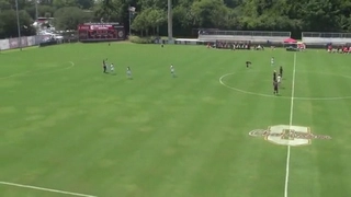 Clip bóng đá độc: Nữ thủ môn phát bóng thành bàn thắng