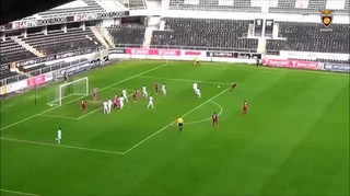 Siêu phẩm bàn thắng từ màn phối hợp đá phạt tuyệt đỉnh