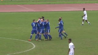 Siêu phẩm solo ngay sau màn giao bóng