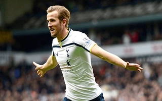Harry Kane ký tặng fan MU