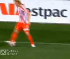 Tuyển tập các pha xử lý bóng cười chảy nước mắt