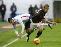 Video clip bàn thắng: AC Milan 0-1 Bologna (Vòng 18 Serie A 2015/2016)