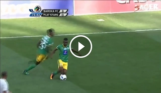 Nhận thẻ vàng vì cái tội lừa bóng kiểu túy quyền