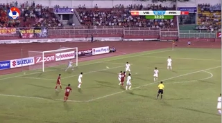 Tiền vệ Tuấn Anh cứa lòng tuyệt đẹp gỡ hòa 1-1 cho Việt Nam