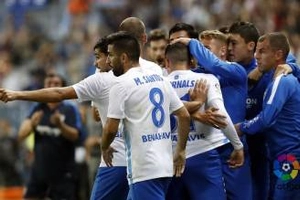 Tổng hợp: Malaga 3-2 Gijon (Vòng 11 La Liga 2016/17)