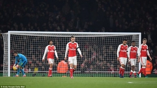 Tổng hợp: Arsenal 0-2 Southampton (Tứ kết cúp Liên đoàn Anh 2016/17)