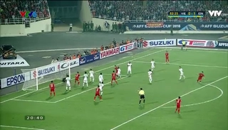 Vũ Văn Thanh sút quyết đoán gỡ hòa cho Việt Nam