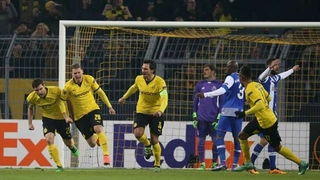 Video clip bàn thắng: Dortmund 2-0 Porto (Vòng 1/16 Europa League 2015/2016)