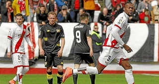 Video clip bàn thắng: Vallecano 2-2 Sevilla (Vòng 25 La Liga 2015/2016)