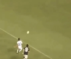 Khi Neuer phiên bản lỗi gặp thánh chân gỗ