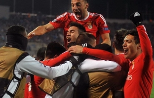 Video clip bàn thắng: Zenit 1-2 Benfica (Vòng 1/8 Champions League 2015/2016)