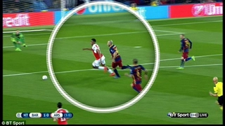 Tranh cãi: Sao trẻ Arsenal diễn kịch, tự ngã hay bị triệt hạ?