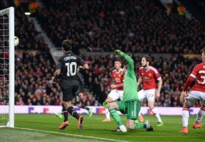 Chiêm ngưỡng lại tuyệt tác của phù thủy Coutinho vào lưới M.U