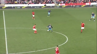 Hoa mắt với màn ban bật như Barca của đội bóng hạng Nhất Anh