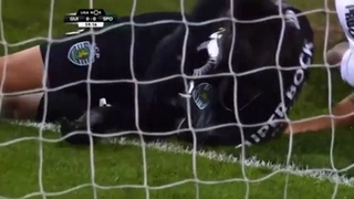 Màn bỏ lỡ bàn thắng kinh điển