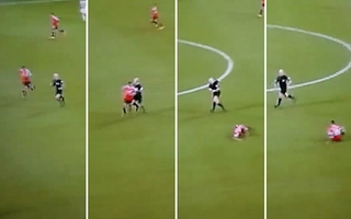 Thần đồng Rashford đã bị trọng tài Mike Dean triệt hạ ra sao?