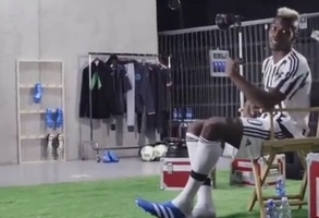 Màn treo giày lên giá khó tin của tiền vệ Paul Pogba