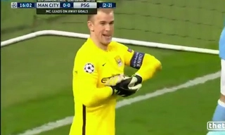Thủ môn Joe Hart hai lần từ chối cú sút phạt của Ibrahimovic trận Man City 1-0 PSG